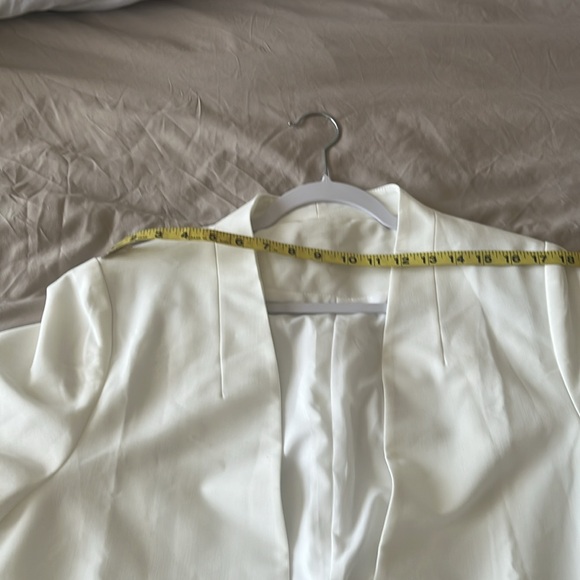 NWOT White Open Front Blazer - Picture 5 of 10